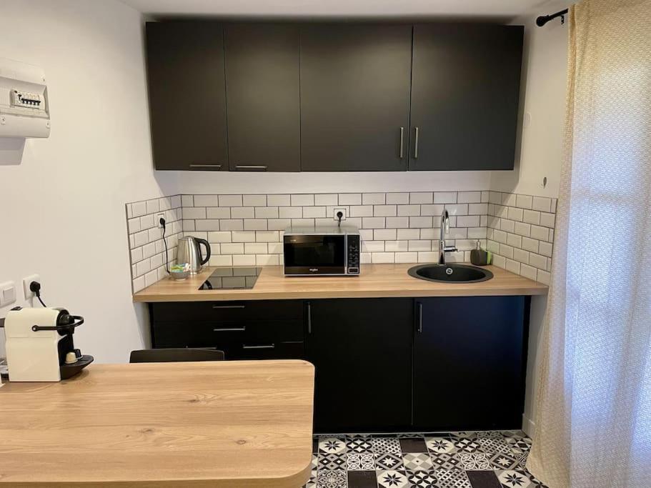 Le Moulin 3 - Appartement Tout Confort Centre Ville - Beziers - Wifi - Tv Connecte 外观 照片
